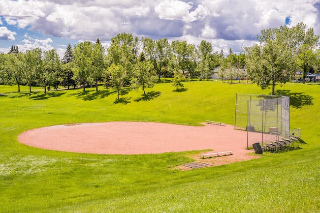 Door installation in Thorncliffe Calgary